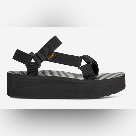 Teva Shoes - Teva Flatform Universal Sandals